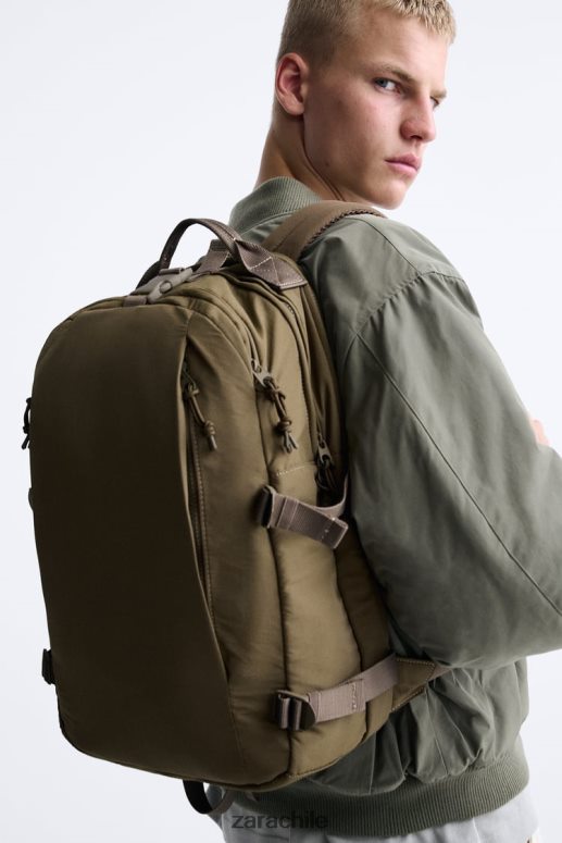 accesorios cl Zara hombres mochila multibolsillos marrón arena JJ06N41317