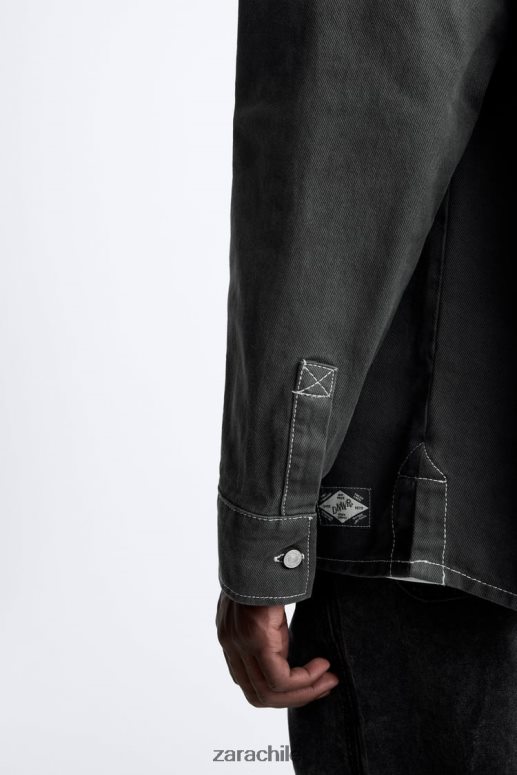 ropa cl Zara hombres camisa con pespuntes en contraste gris oscuro JJ06N4976