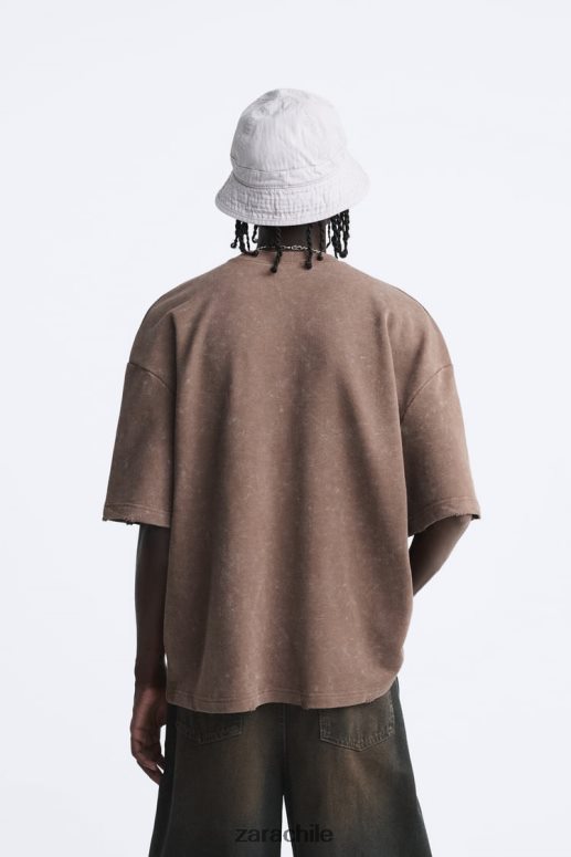 ropa cl Zara hombres sudadera con estampado de texto marrón JJ06N41056