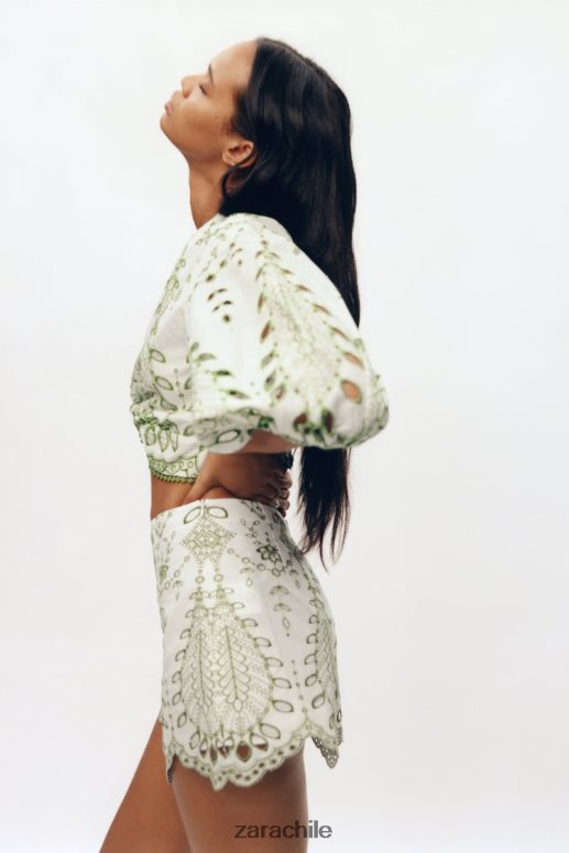 ropa cl Zara mujer pantalones cortos bordados verde/crudo JJ06N4576