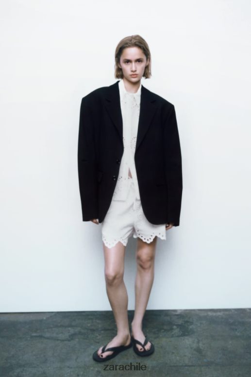 ropa cl Zara mujer shorts con ojales bordados ostra blanca JJ06N4593