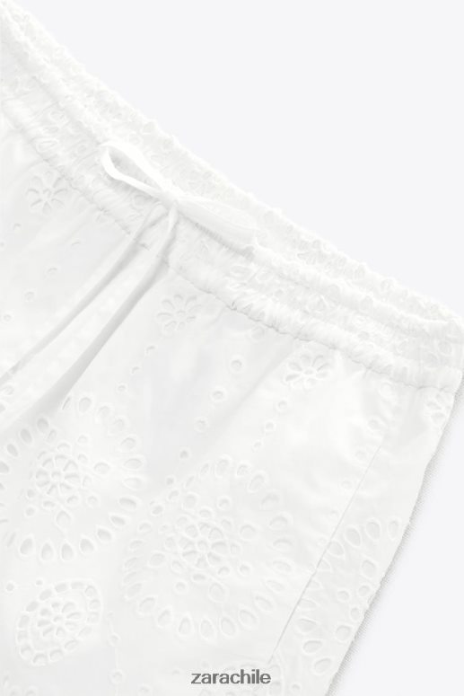 ropa cl Zara mujer shorts con ojales bordados ostra blanca JJ06N4593