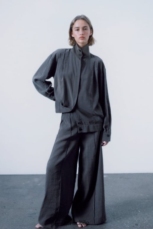 ropa cl Zara mujer sobrecamisa plisada gris JJ06N4922