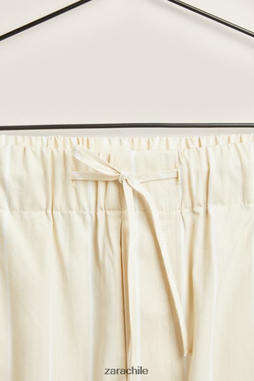 ropa cl Zara mujer pantalones con rayas finas amarillo claro JJ06N41801