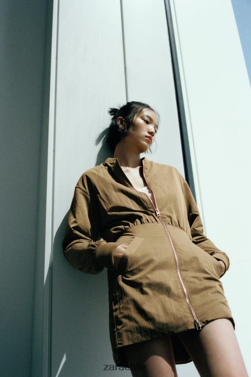 ropa cl Zara mujer vestido mini bomber verde oliva JJ06N4242