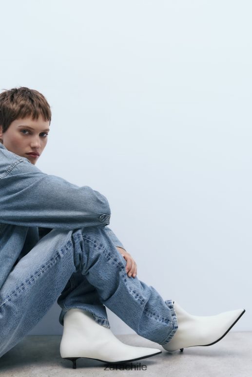 calzado cl Zara mujer botines con tacón gatito blanco JJ06N4730