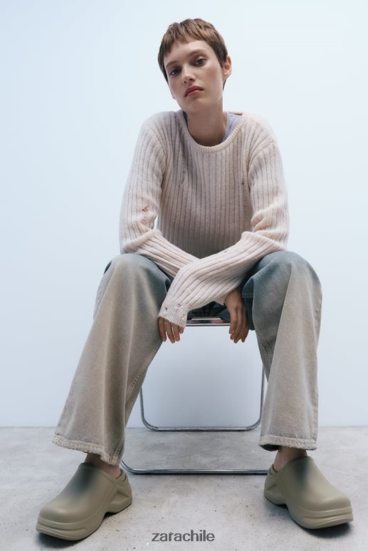 calzado cl Zara mujer zuecos de goma verde caqui JJ06N4728