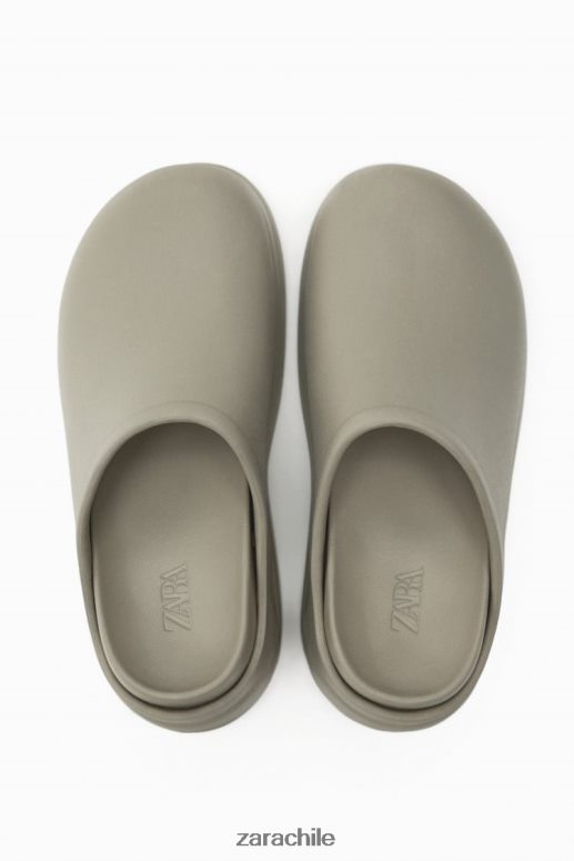 calzado cl Zara mujer zuecos de goma verde caqui JJ06N4728