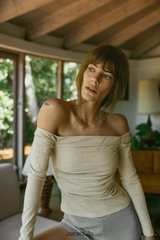 ropa cl Zara mujer top bandeau con hilo metalizado dorado JJ06N4248