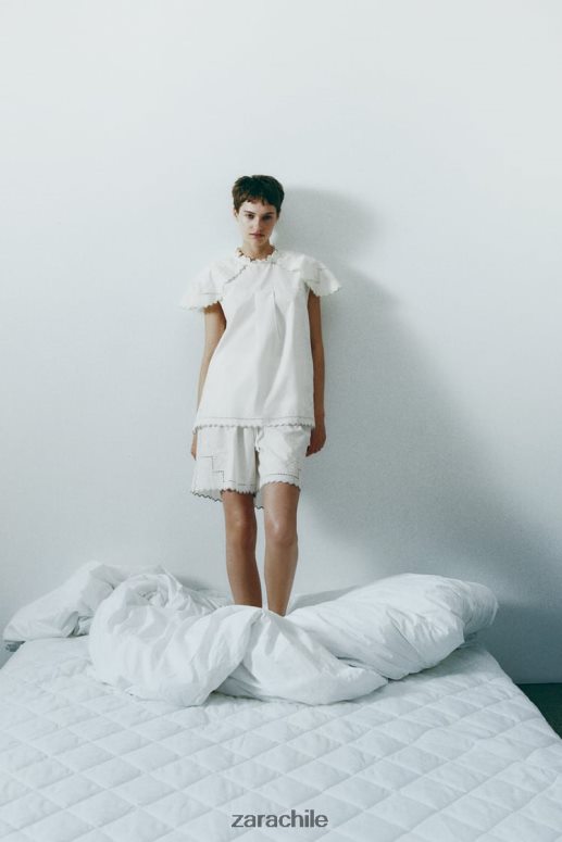 ropa cl Zara mujer top bordado en contraste blanco JJ06N4828