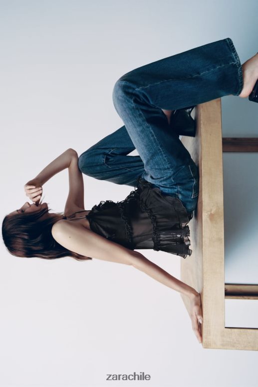 ropa cl Zara mujer top semitransparente con volantes gris antracita JJ06N4271