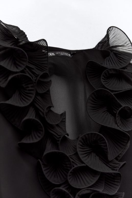 ropa cl Zara mujer blusa semitransparente con volantes plisados negro JJ06N4337
