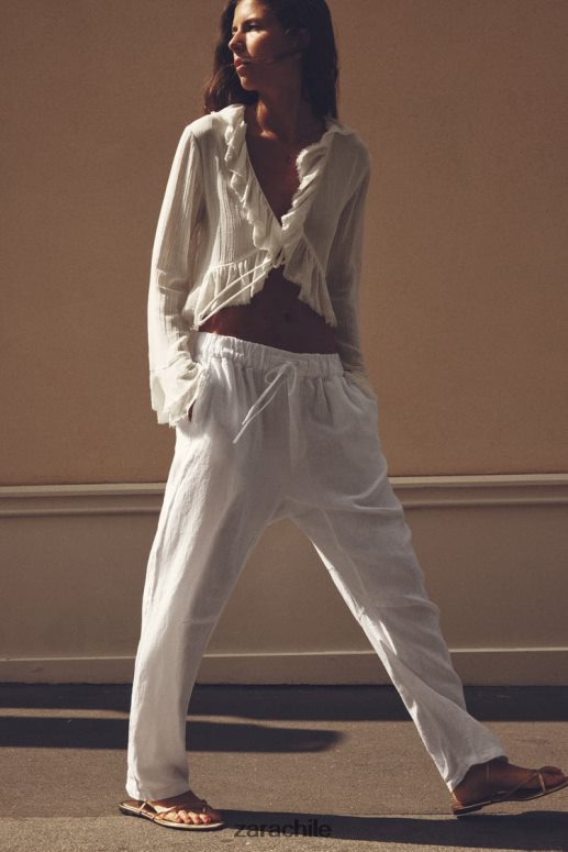 ropa cl Zara mujer blusa texturizada con volantes crudo JJ06N4364