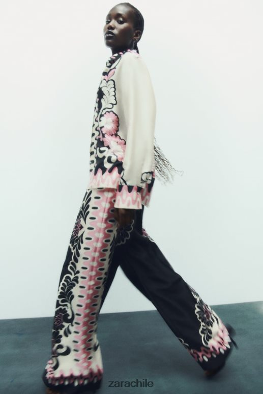 ropa cl Zara mujer camisa con estampado floral crudo/negro JJ06N4360