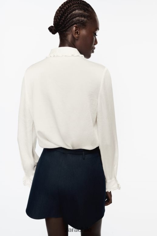ropa cl Zara mujer camisa con volantes y aspecto arrugado crudo JJ06N4328