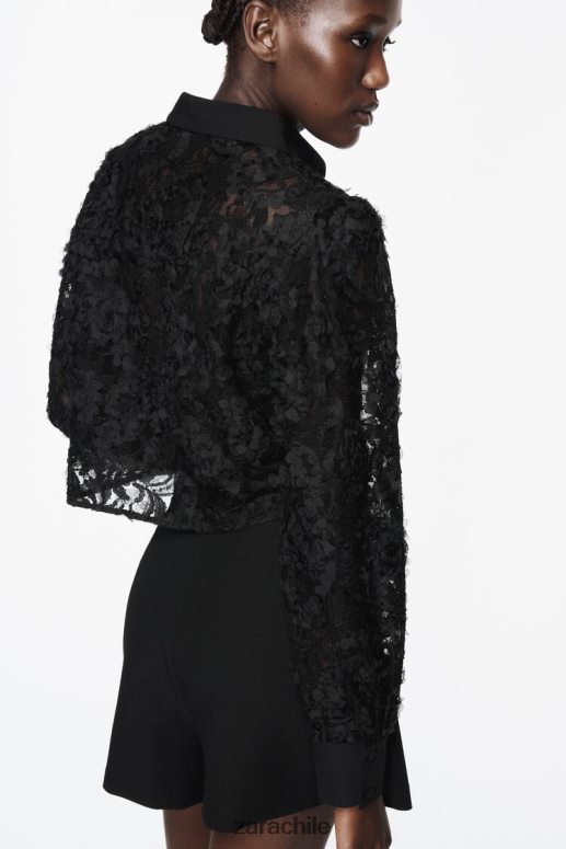ropa cl Zara mujer camisa corta texturizada floral negro JJ06N4340
