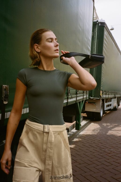 ropa cl Zara mujer camiseta de poliamida caqui JJ06N4475