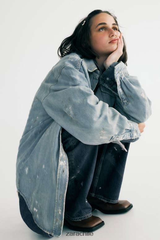 ropa cl Zara mujer Sobrecamisa vaquera extragrande con salpicaduras de pintura azul JJ06N4110