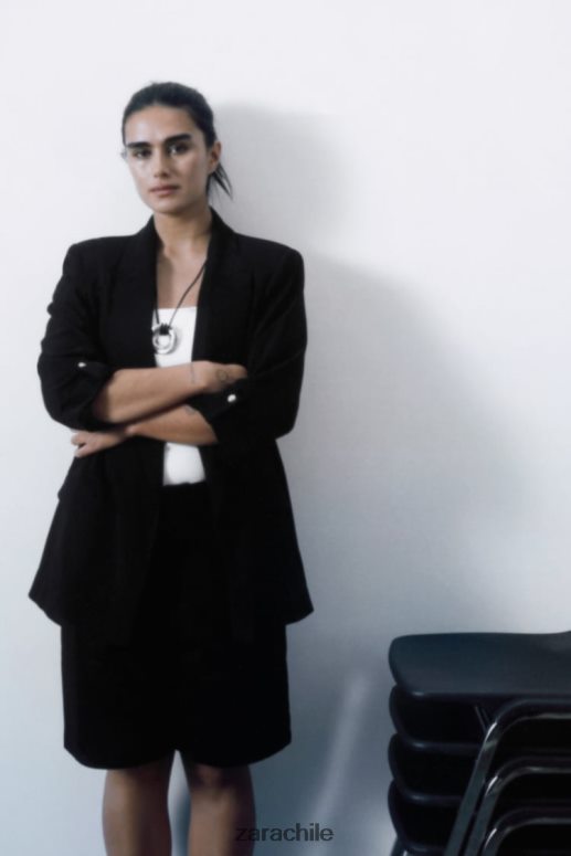 ropa cl Zara mujer blazer con mangas remangadas negro JJ06N4155