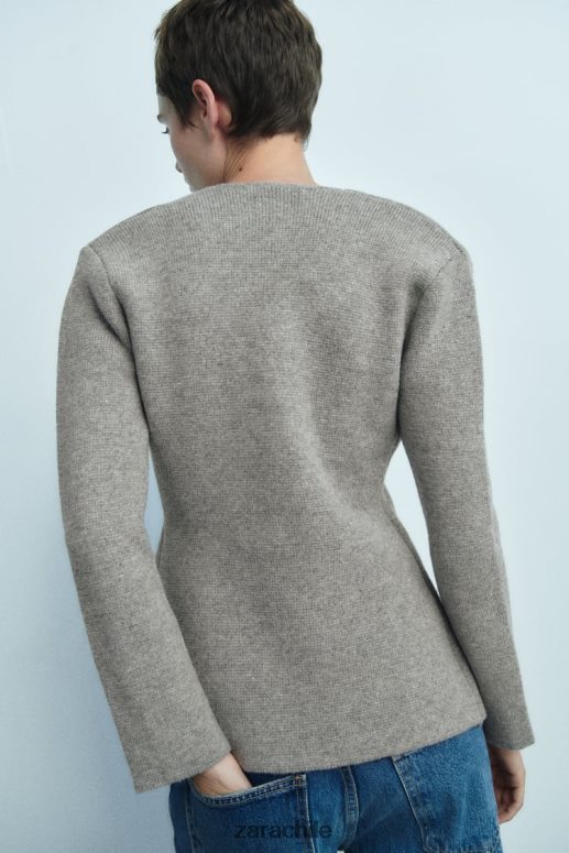 ropa cl Zara mujer blazer de punto de lana con sobrefalda gris JJ06N4164