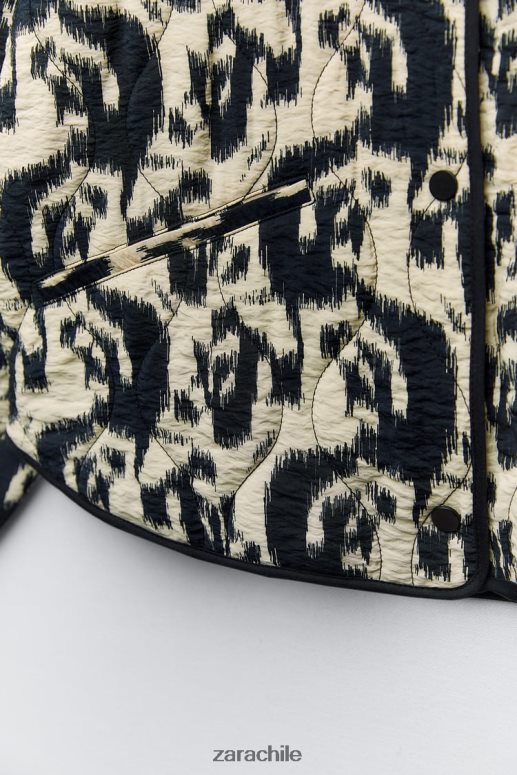 ropa cl Zara mujer chaqueta acolchada con estampado animal crudo/negro JJ06N4107