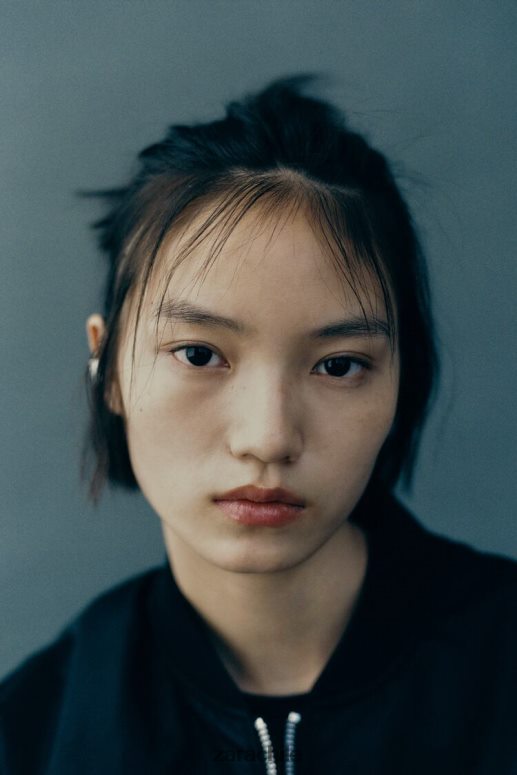 ropa cl Zara mujer chaqueta bomber corta de nailon negro JJ06N415