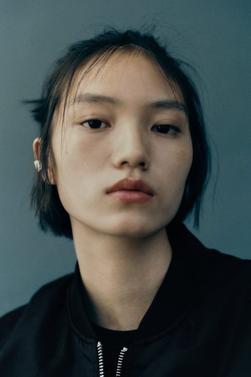 ropa cl Zara mujer chaqueta bomber corta de nailon negro JJ06N415