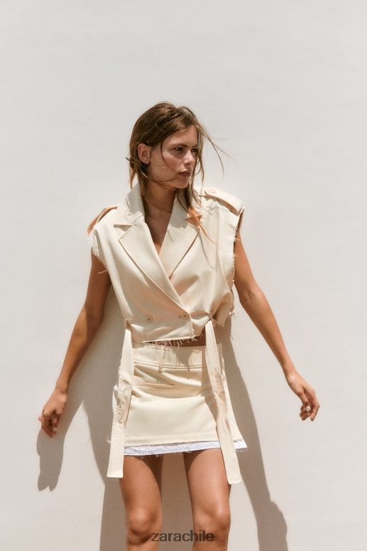 ropa cl Zara mujer chaqueta corta convertible beige claro JJ06N4111