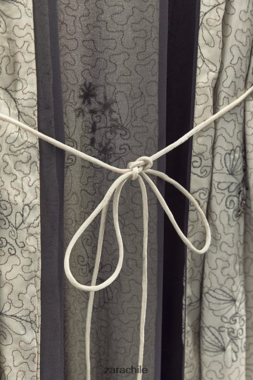 ropa cl Zara mujer kimono estampado y bordado ostra blanca JJ06N4132