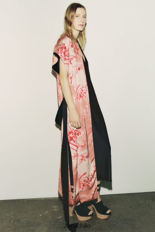 ropa cl Zara mujer kimono largo estampado rosa JJ06N4105