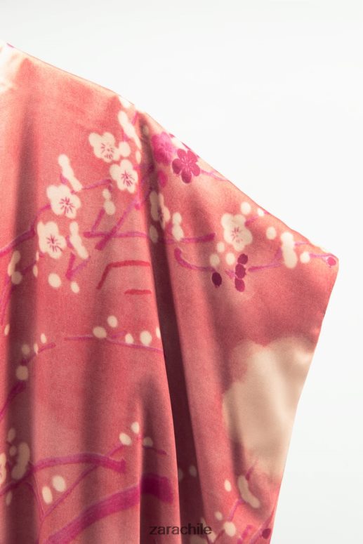 ropa cl Zara mujer kimono largo estampado rosa JJ06N4105