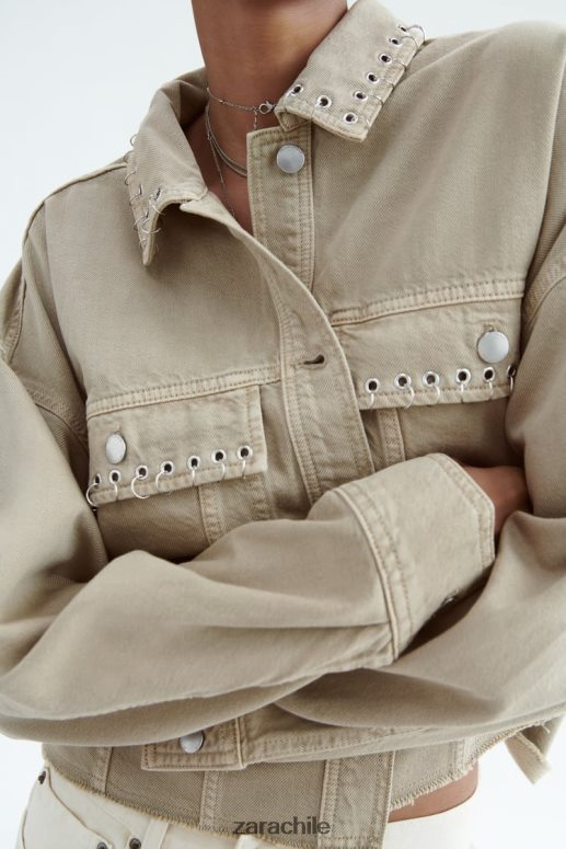 ropa cl Zara mujer sobrecamisa corta con piercings arena JJ06N4102