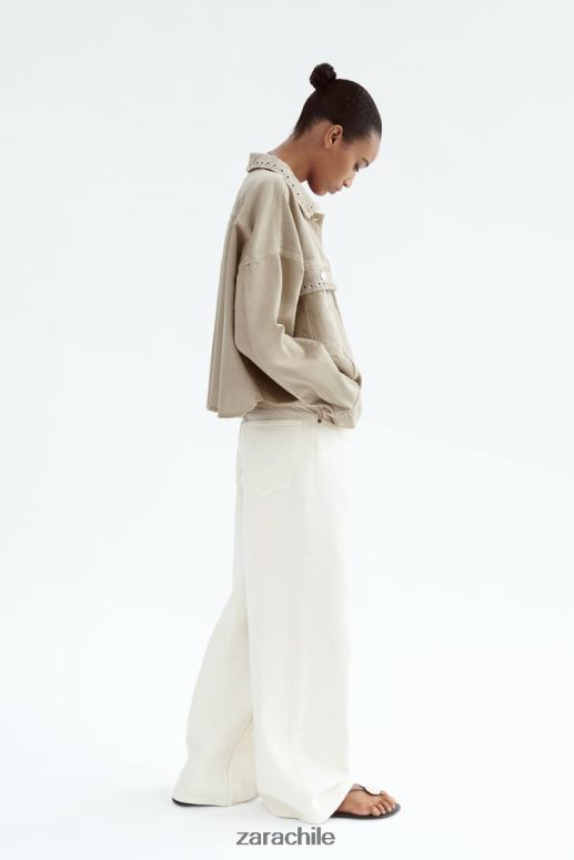 ropa cl Zara mujer sobrecamisa corta con piercings arena JJ06N4102