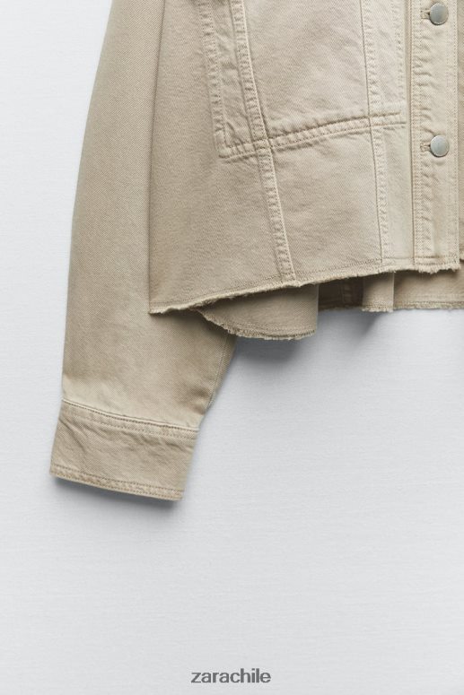 ropa cl Zara mujer sobrecamisa corta con piercings arena JJ06N4102