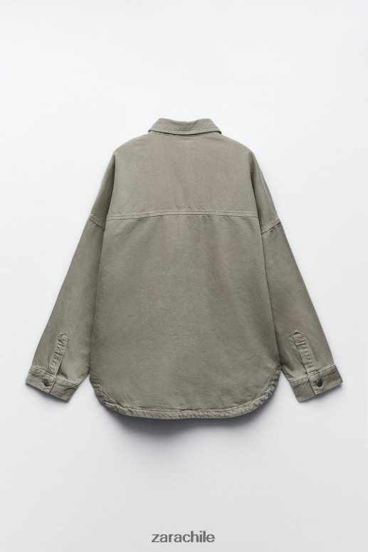ropa cl Zara mujer sobrecamisa oversize con bolsillos caqui medio JJ06N459