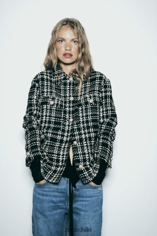 ropa cl Zara mujer sobrecamisa texturizada a cuadros negro/crudo JJ06N48